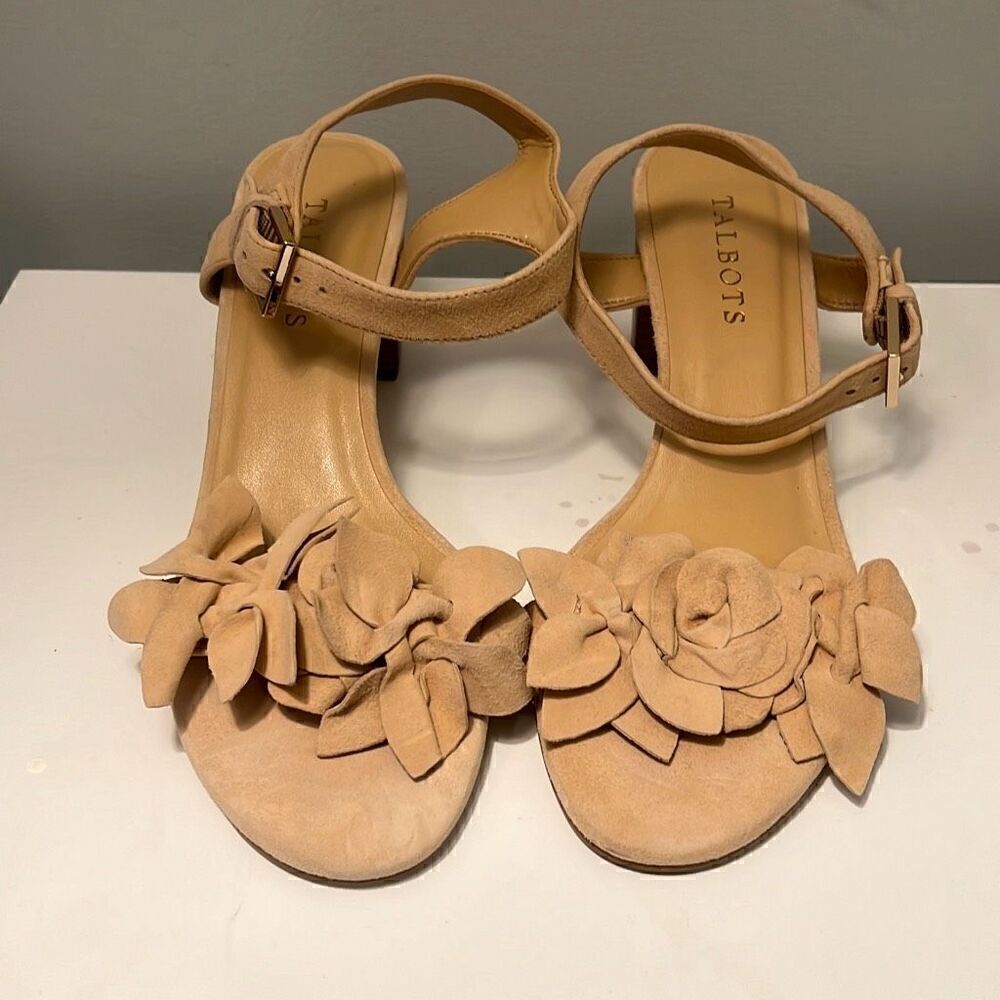 Talbots Women's Blush Tan Strappy Flower Buckle Heel Sandals Size 6.5